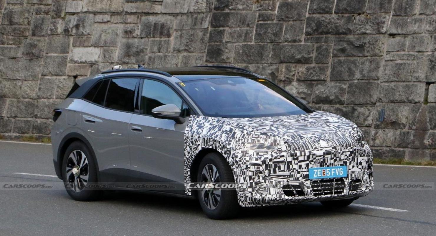 В сеть попали шпионские снимки электрокроссовера Cupra Tavascan 2024 года в кузове VW ID.4
