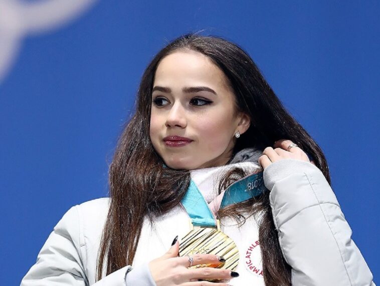 Загитова сорвалась из-за журналиста после издевки над ее слезами на Олимпиаде в Пекине (ФОТО)