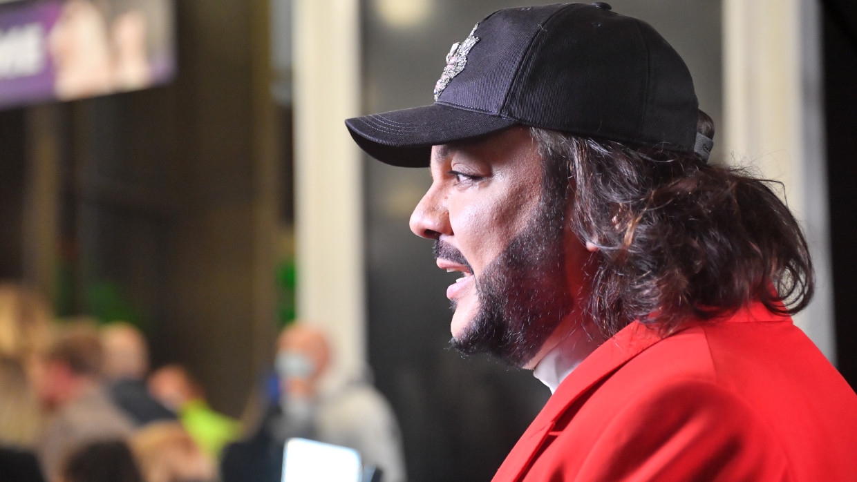 Иосиф Пригожин раскритиковал решение властей Украины внести Киркорова в черный список Иосиф Пригожин раскритиковал решение властей Украины внести Киркорова в черный список Шоу-бизнес