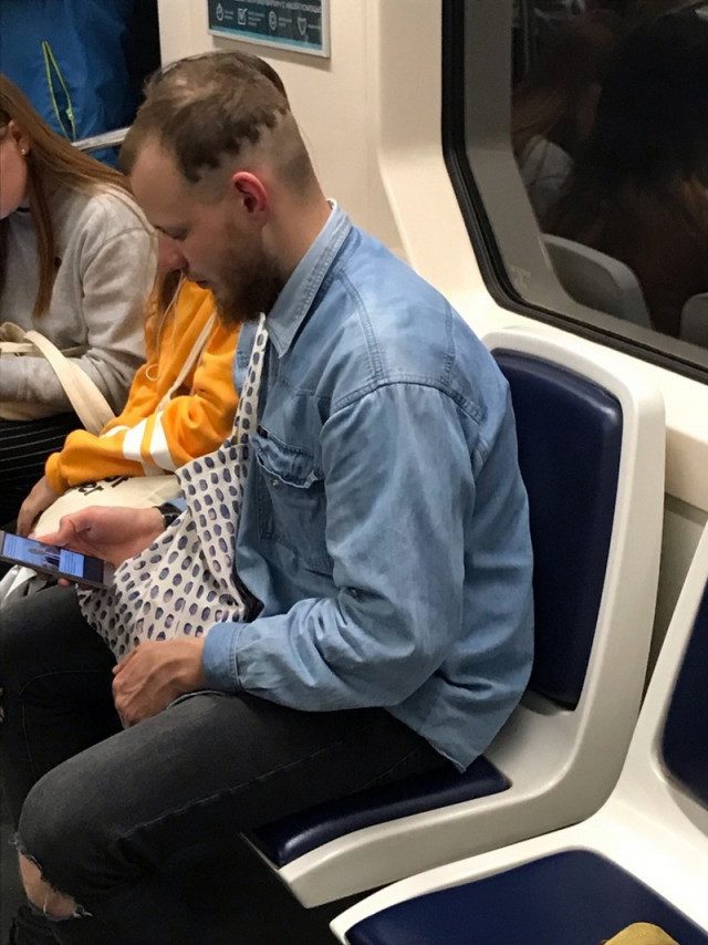 Самые странные пассажиры подземки смешные картинки,фото-приколы,юмор