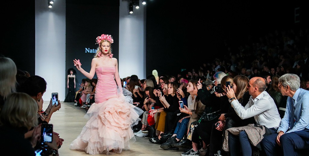 Высокая мода в Москве: что показали на Mercedes-Benz fashion week одежда