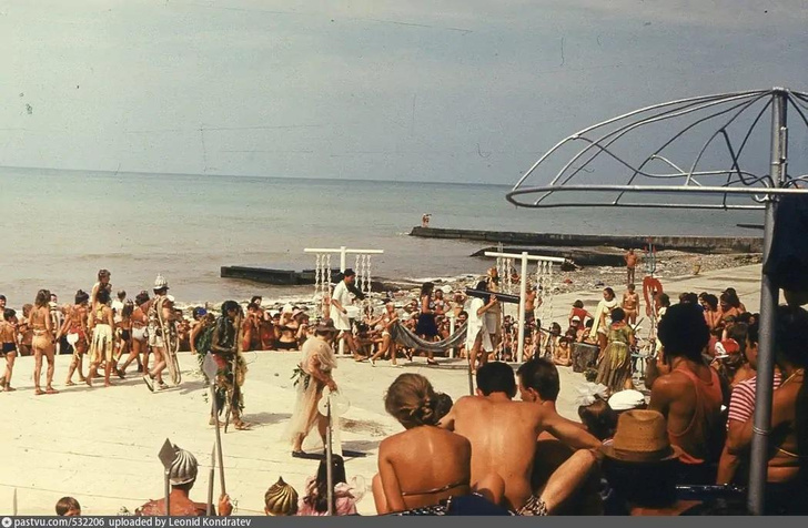 10 фото из Сочи, которые показывают, как отдыхали в Советском Союзе путешествия,туризм