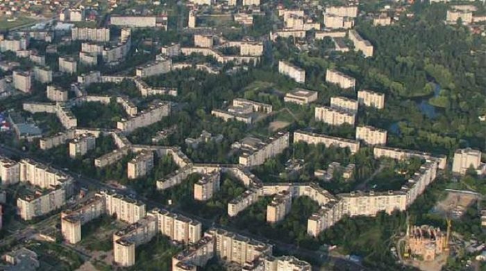 Где на постсоветском пространстве можно найти самые большие жилые дома, и как они появились можно, метров, улице, собой, планете, больше, представляет, только, также, потому, всего, найти, имеет, среди, помещения, единую, появляются, архитектурные, находится, микрорайона