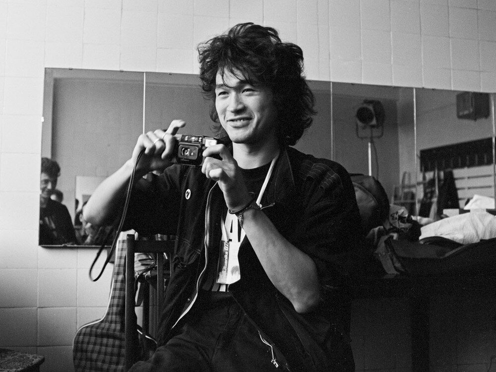 Виктор Цой жив. Почему он всегда с нами ? Поскольку он... загадочный романтик ? Виктор Цой жив. Почему он всегда с нами ? Поскольку он... загадочный романтик ? 80,группа