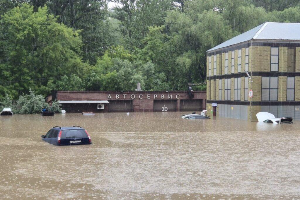 Месячная норма осадков выпала в Москве