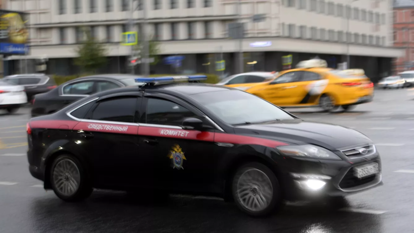 В Екатеринбурге завели дело на мужчину, который избил своих детей и напал на полицейских