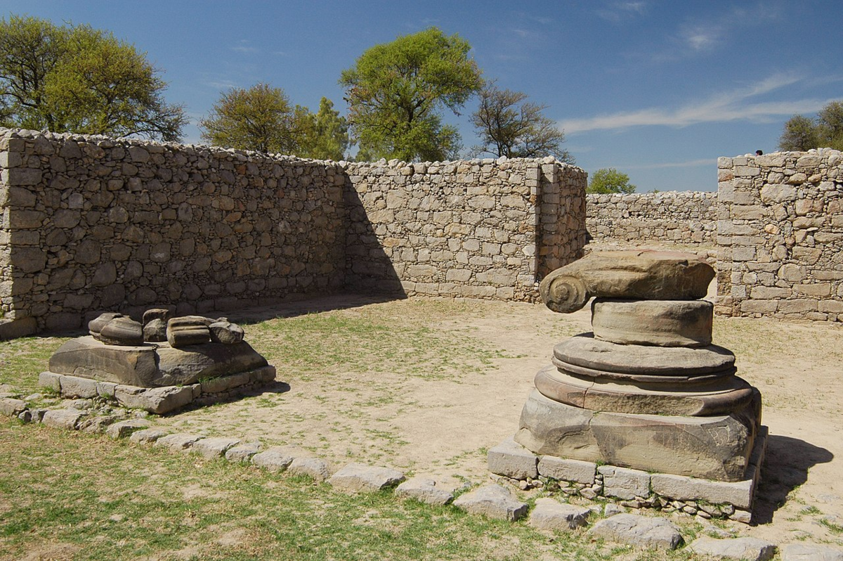 Руины Буддийского храма в Таксиле.