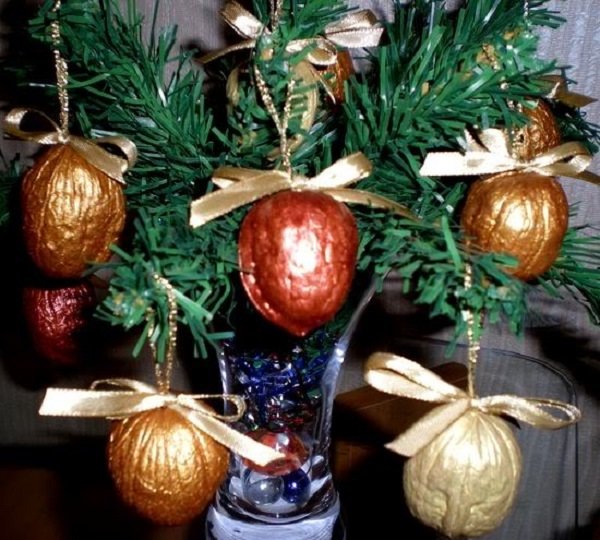 Поделки из грецких орехов декор,для дома и дачи,новогодние украшения,своими руками
