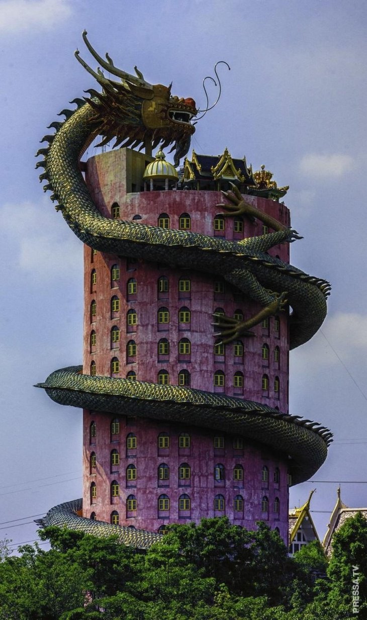 Храм Большого Дракона в Таиланде 