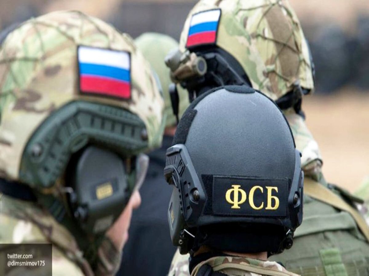 Трех жителей Каспийска задержала ФСБ за подготовку теракта в православном храме