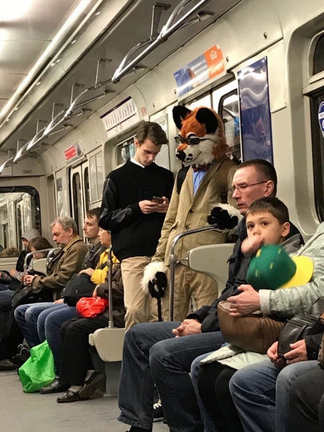 Самые странные пассажиры подземки смешные картинки,фото-приколы,юмор