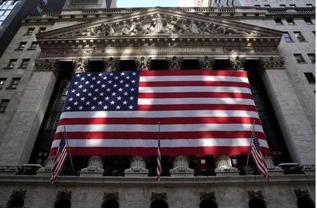 The New York Stock Exchange is pictured in the Manhattan borough of New York City, New York, U.S., November 10, 2020. REUTERS/Carlo Allegri