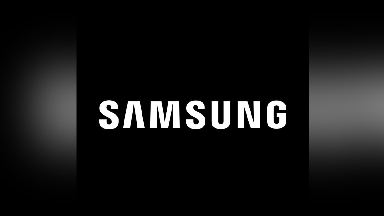 Складной дисплей нового поколения представили в Samsung