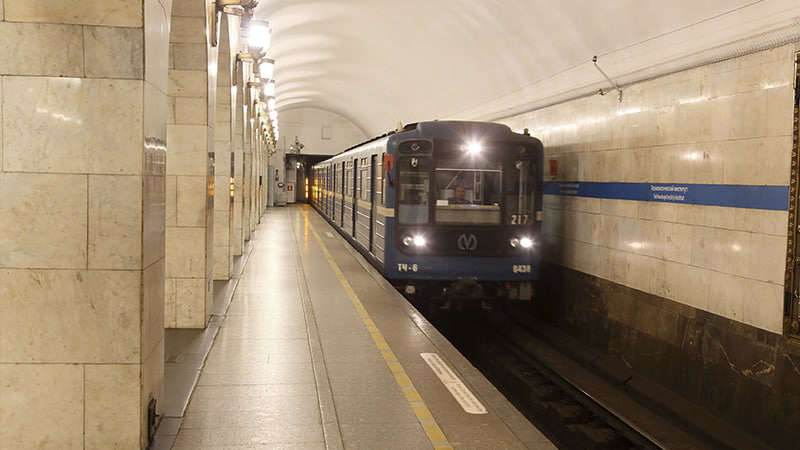 Станция метро «Звездная» в Петербурге временно закрыта на вход