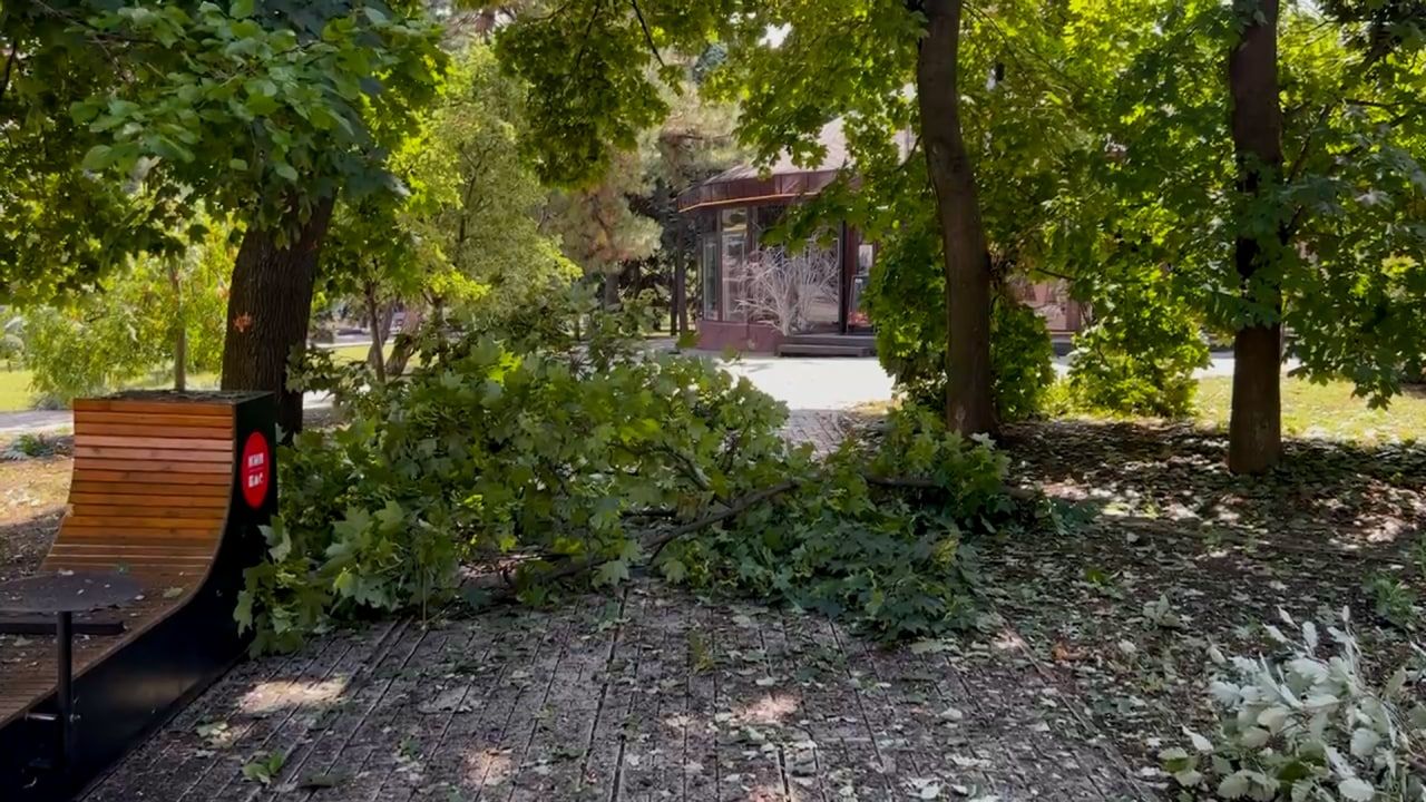 ФАН публикует кадры последствий артобстрела центра Донецка со стороны ВСУ