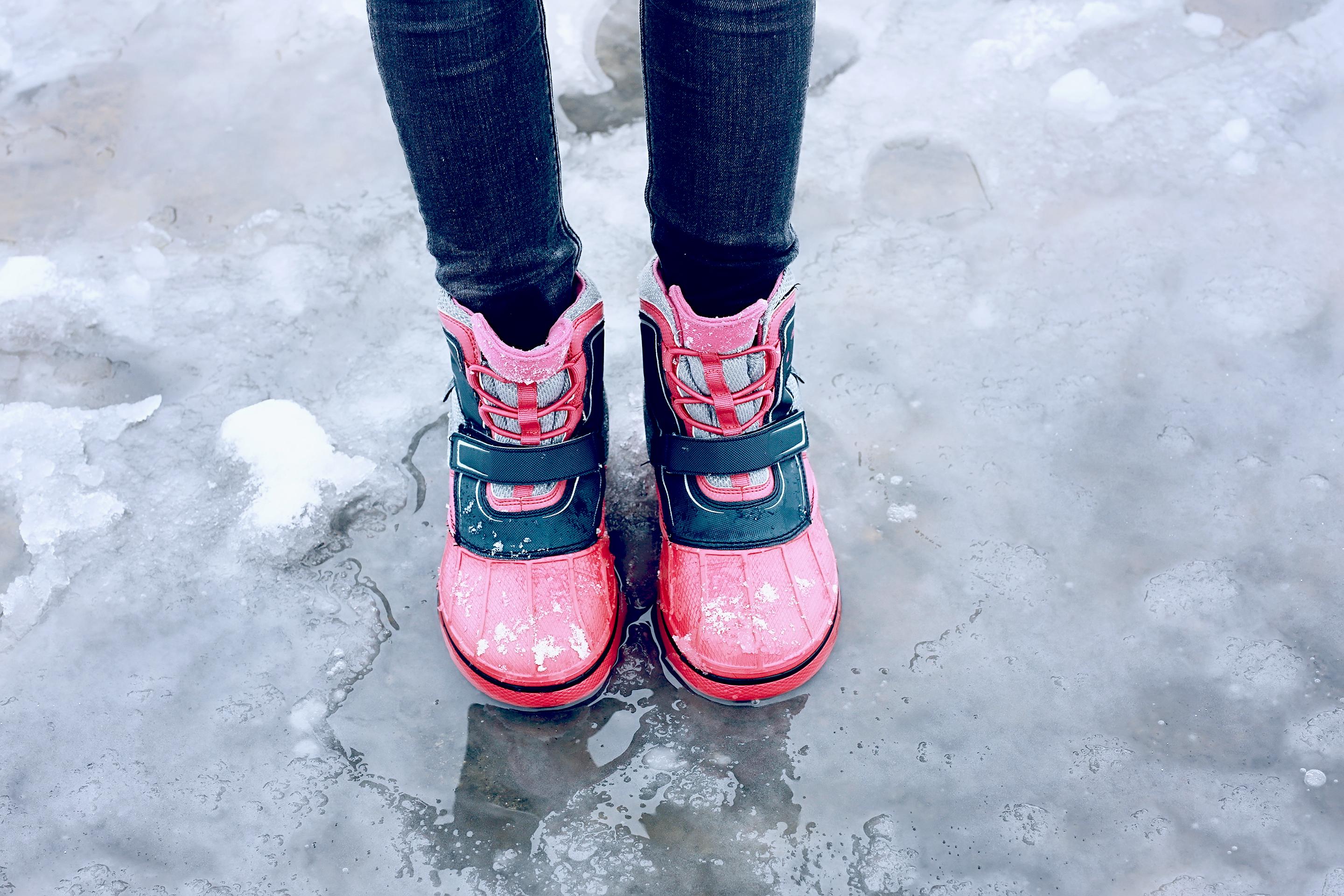 В Звенигороде в реке нашли тело третьего ребенка: понесут ли родители ответственность нашли, марта, детей, километрах, долго, Богдана, часто, только, когда, оказал, более, похоронили, время, родители, помощь, спасателей, подростков, статье, Алины, пропажи