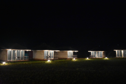 Delux Tent Durshet Nature Lodge at Night.JPG