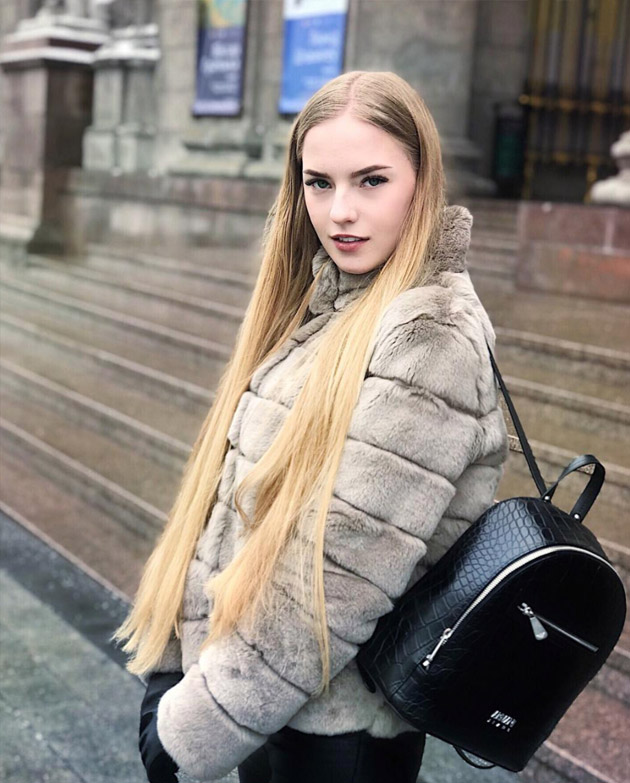 Оксана Невеселая: учительница из Минска с идеальными формами покорила  интернет Культура