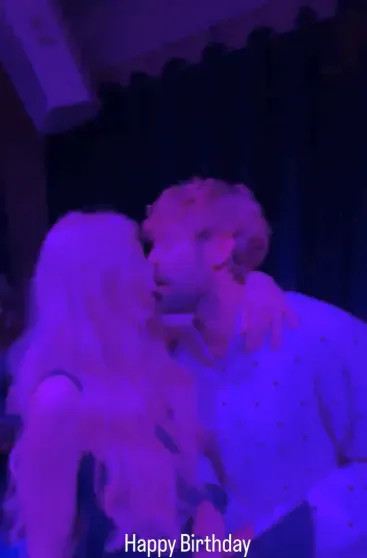 Близкую подругу Аглаи Тарасовой, актрису Анастасию Уколову, заподозрили в романе с её экс-бойфрендом Близкую подругу Аглаи Тарасовой, актрису Анастасию Уколову, заподозрили в романе с её экс-бойфрендом instagram (инстаграм),социальная сеть,Аглая Тарасова,Анастасия Уколова,Ангелина Стречина,антон филипенко,данил чащин,домодедово,аэропорт,Ксения Раппопорт,Юлия Топольницкая