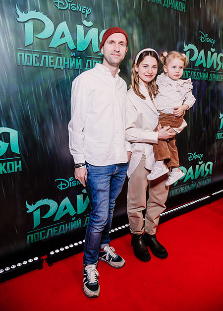 Марина Александрова с детьми, Светлана Иванова с дочерью и другие на премьере мультфильма "Райя и последний дракон" Марина Александрова с детьми, Светлана Иванова с дочерью и другие на премьере мультфильма "Райя и последний дракон" Дети,Дети знаменитостей