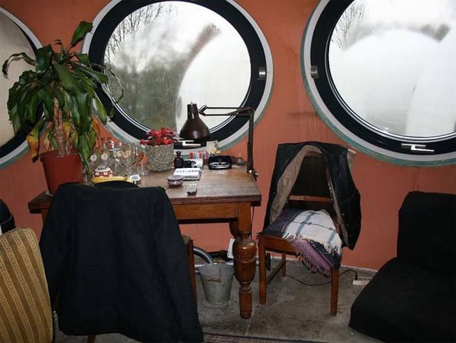Странные дома-шары в Нидерландах 