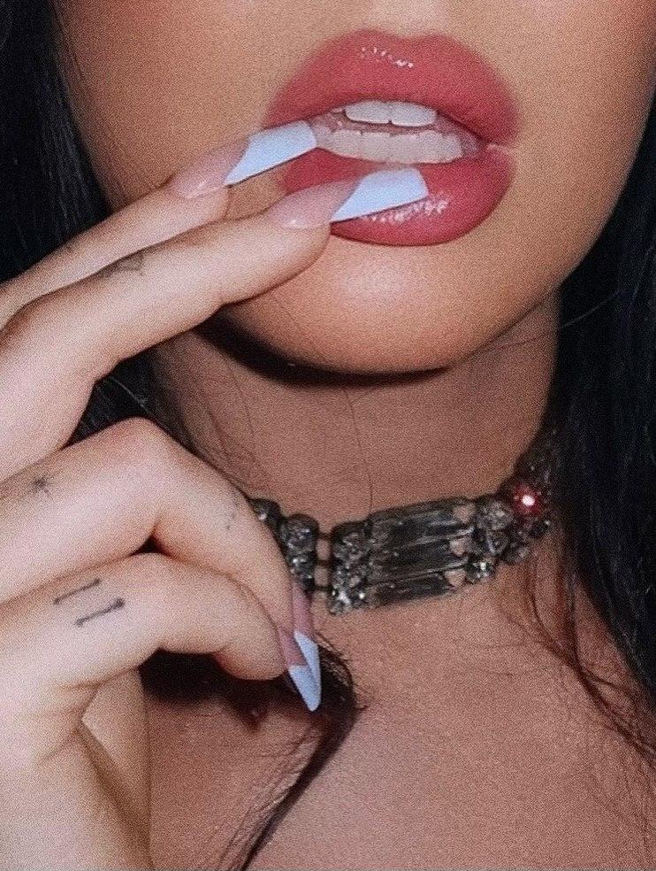 Меган Фокс в откровенном образе снова взорвала соцсети