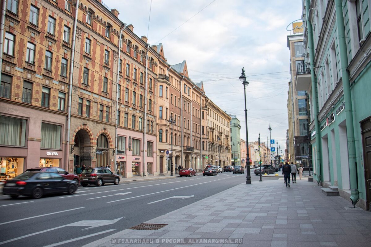 Зашёл в коммуналку в центре Петербурга, где комната стоит 4 миллиона Голландец, квартире, квартиры, можно, каждой, коммунальной, больше, соседи, очень, много, центре, чтобы, только, комнаты, Москве, коммунальных, коммунальные, увидеть, жизни, живут