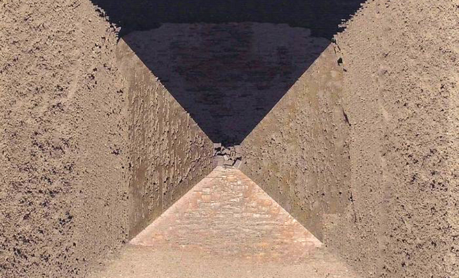 Как выглядит пирамида Хеопса если пролететь прямо над ней. Мужчина решил проверить и взял с собой камеру Культура