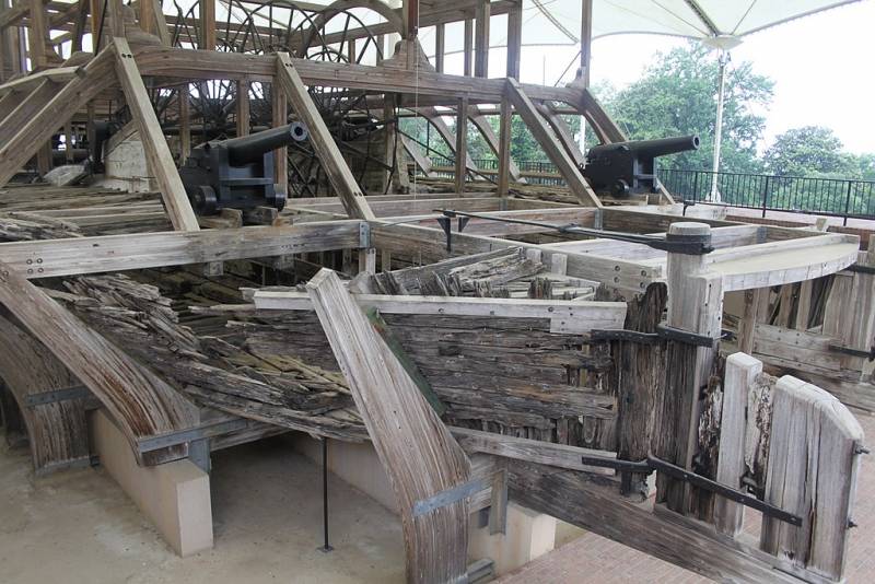 «Каир» – не город, а корабль-музей «Каир» – не город, а корабль-музей история