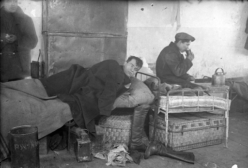 Аренда жилья в дореволюционной России: старинные фотографии меблированных комнат и доходных домов Аренда жилья в дореволюционной России: старинные фотографии меблированных комнат и доходных домов квартиры, комнаты, жилья, можно, квартир, условия, статусу, более, считались, класса, рублей, проживания, найти, среднего, квартиру, дореволюционной, часто, арендовали, России, жилье