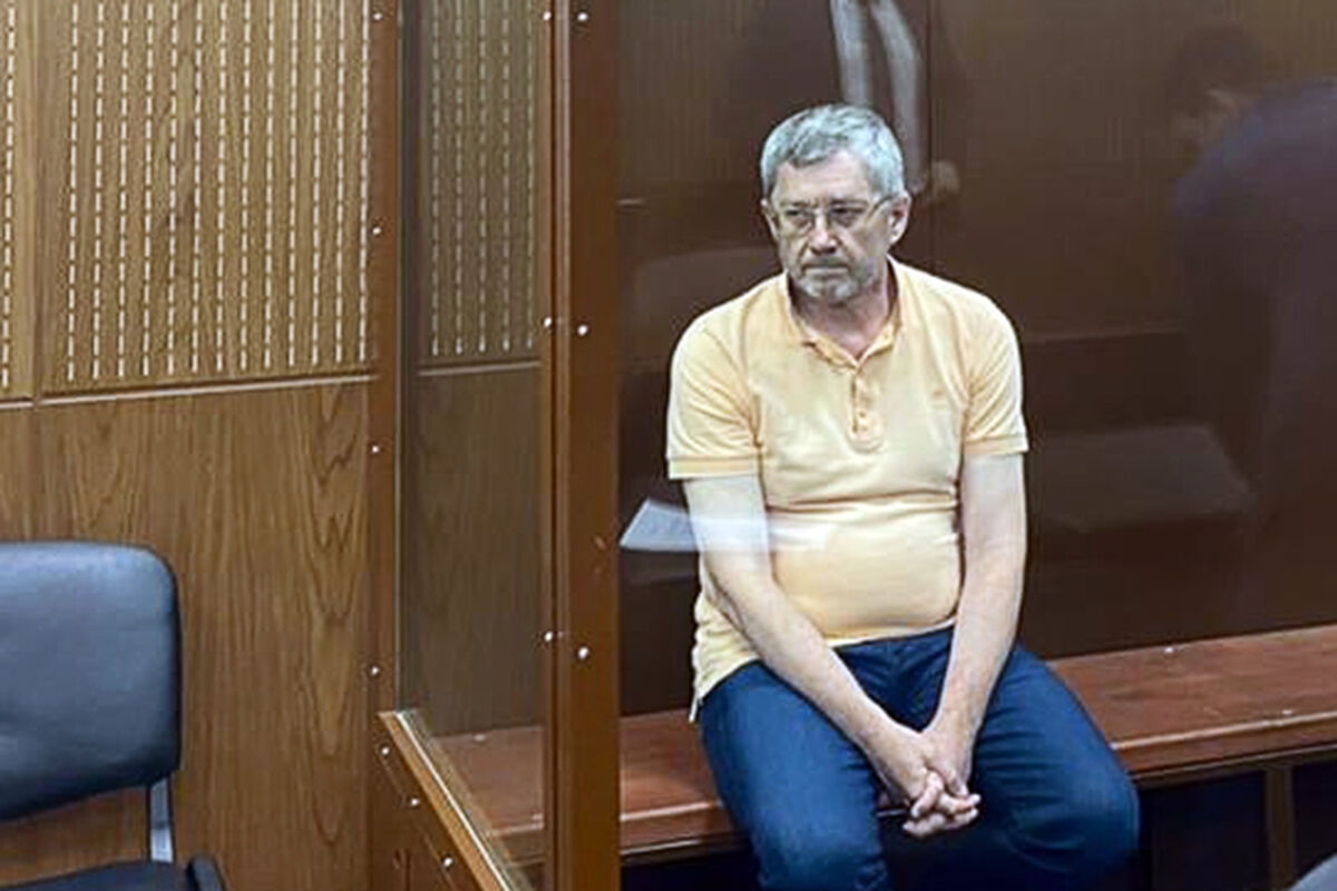 Суд временно ограничил выезд из России для бывшего замглавы ЦБ Корищенко