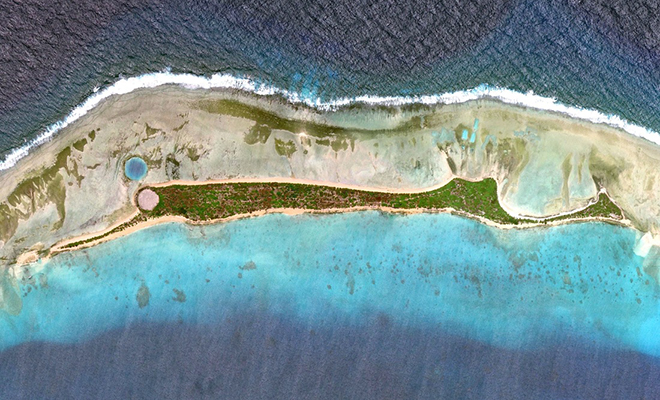 На заброшенном острове увидели круглую бетонную плиту. Она выглядит как крыша, но спускаться под нее запрещено На заброшенном острове увидели круглую бетонную плиту. Она выглядит как крыша, но спускаться под нее запрещено Культура