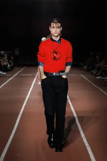 Анастасия Решетова (с новой стрижкой), Елена Перминова, Карина Истомина, Катя IOWA посетили показ 