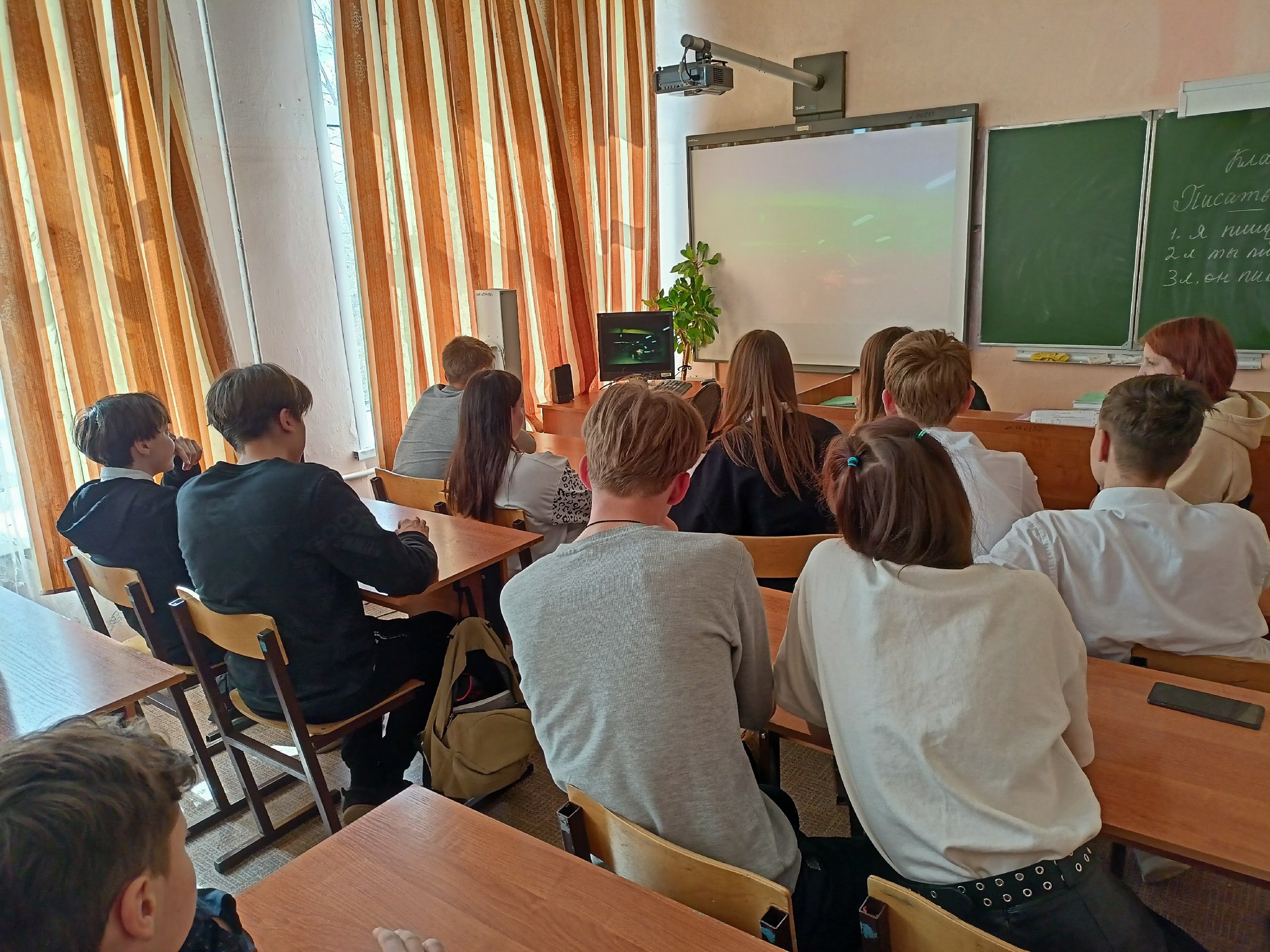 Сотрудники ржевской Госавтоинспекции провели профилактическую беседу со школьниками