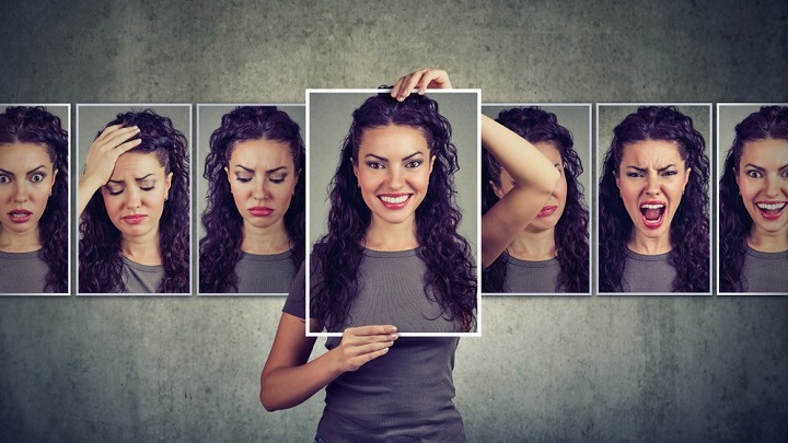 ЭМОЦИОНАЛЬНЫЕ КАЧЕЛИ – 2021: РОССИЯ ВЕСЕЛО ПЕРЕЖИВАЛА ПАНДЕМИЮ, НО ТЯЖЕЛО – "КУАРЫ"