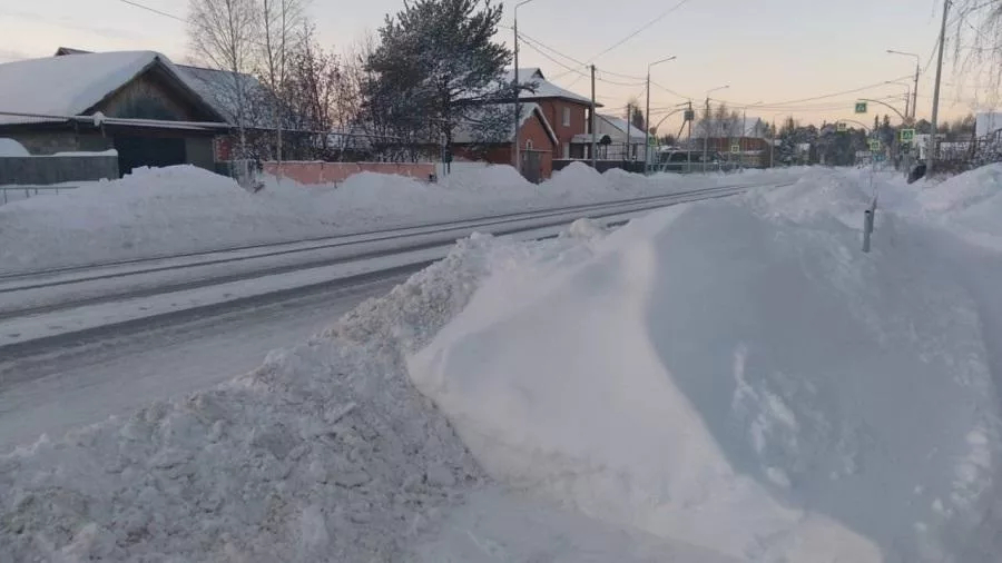 Жители Югорска пожаловались, что мэр заблокировал их за сообщения про плохую уборку города от снега