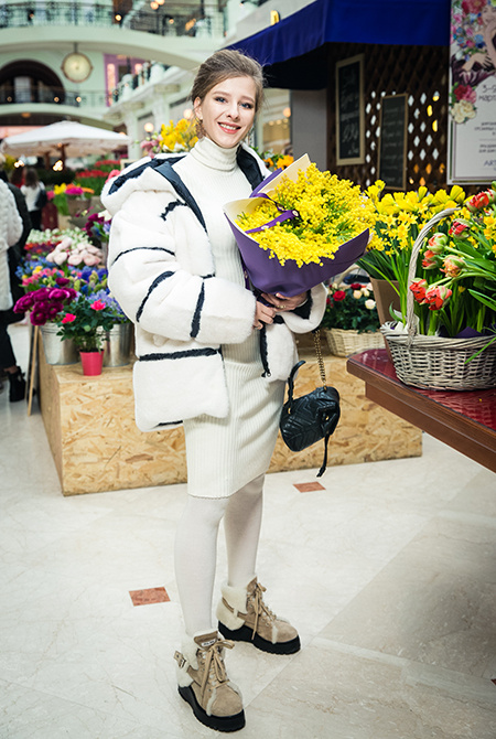 Альбина Джанабаева, Наталья Подольская, Риналь Мухаметов и другие дали необычный старт весне Альбина Джанабаева, Наталья Подольская, Риналь Мухаметов и другие дали необычный старт весне Звезды / Новости о звездах