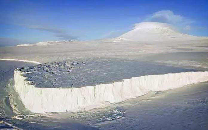 Антарктида - самый высокий материк
