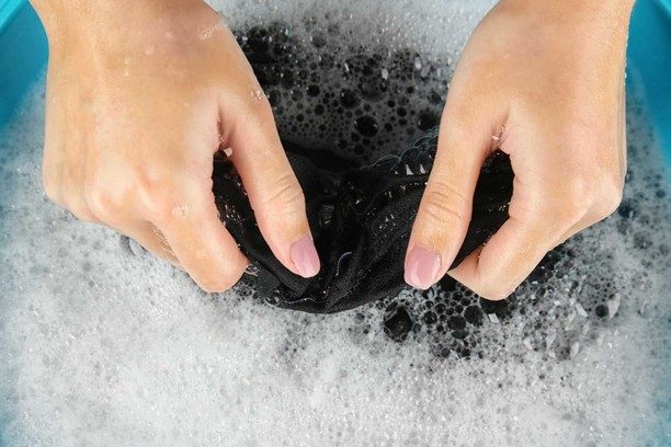 Как вернуть форму севшему после стирки свитеру? Как вернуть форму севшему после стирки свитеру?