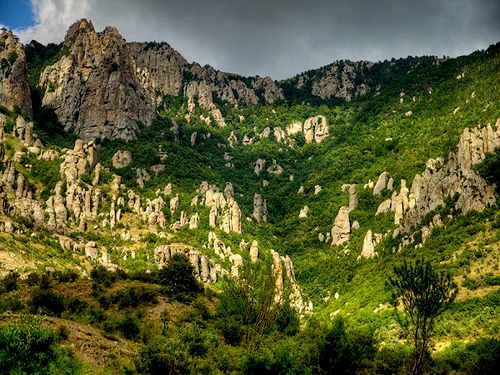 Долина Приведений - долина на горе Демерджи (Крым)