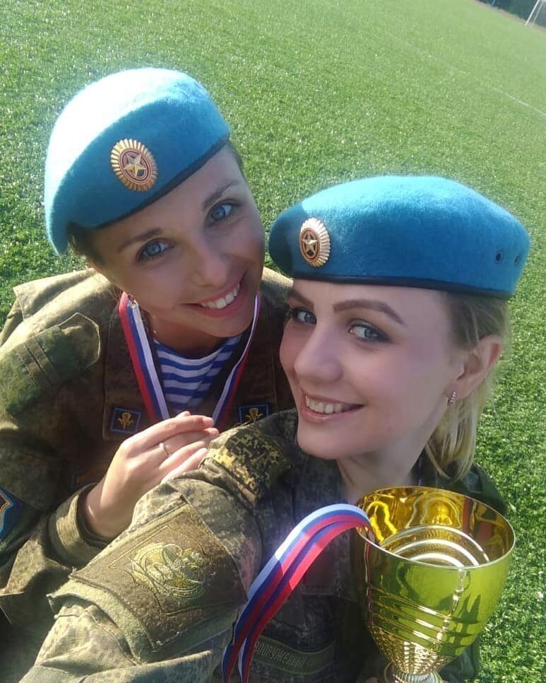 Очаровательные защитницы Отечества Очаровательные защитницы Отечества позитив