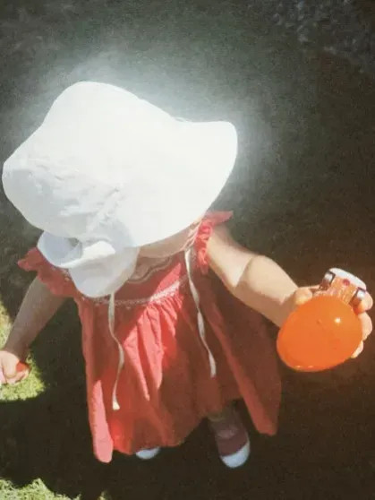 Илья Стюарт опубликовал семейные фото с женой Светланой Устиновой и дочерью Стюарт, Устиновой, женой, Светланой, Мурад, Наталья, вместе, актрисой, годовалой, дочерью, Светланы, Стюарта, фестиваля, Продюсер, Мурадом, Османном, открыл, кинокомпанию, международную, которого