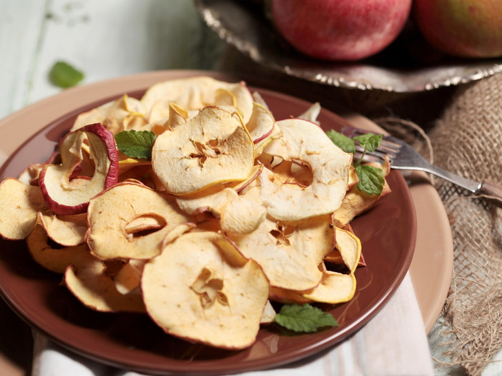 Фото №3 - 8 самых полезных чипсов (и как их приготовить дома)