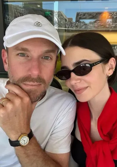 Лили Коллинз опубликовала редкие семейные фото с дочерью и мужем Коллинз, Чарли, актриса, ребёнка, соцсетях, проводит, время, мужем, режиссёром, Макдауэллом, ТувеЛили, платье, дочерью, горячих, источников, Дантон, стала, штате, КолорадоЛили, МакдауэллВ