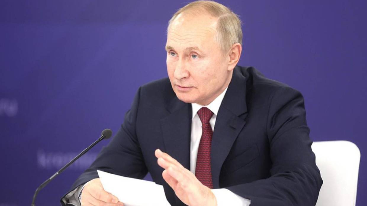 Путин заявил о нелегитимности антироссийских западных санкций