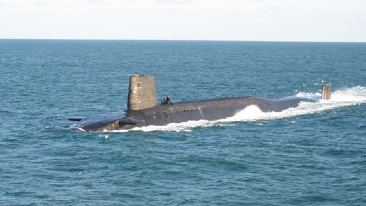 СМИ: Британия готова перебросить ядерные подлодки из Шотландии в США