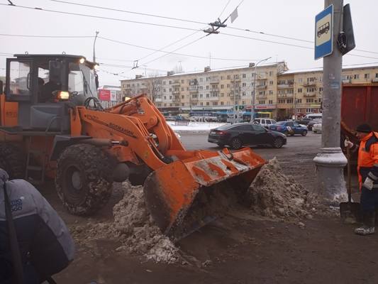 Мэрия ищет 219 рабочих для уборки Саратова от снега