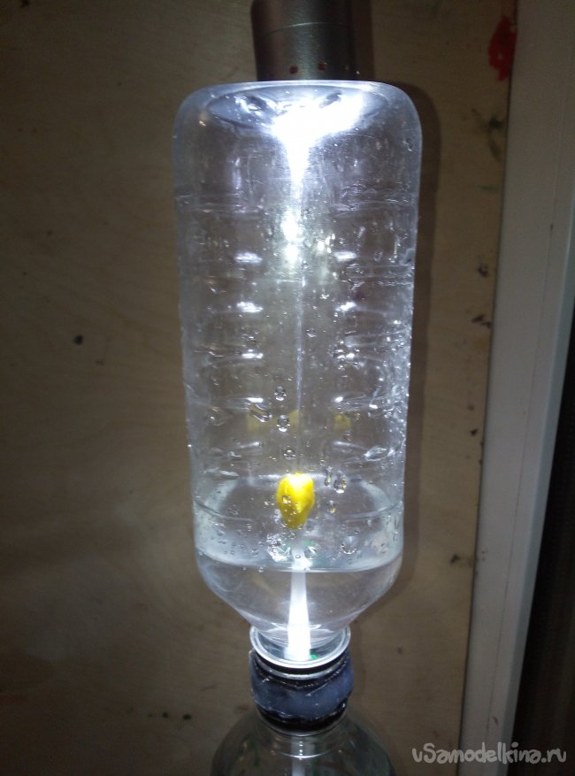 Настольный фонтан из пластиковой бутылки, который работает без электричества вдохновляемся,интересное,поделки