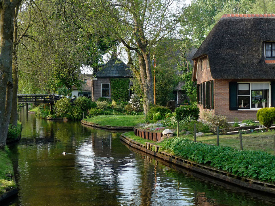 Деревня в голландии гитхорн