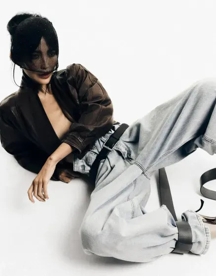 Жена Александра Цекало Дарина Эрвин снялась в фотосессии без нижнего белья ЭрвинДарина, Эрвин, Дарина, Цекало, ранее, Александр, 34летняя, продолжает, годом, познакомились, поженились, снимки65летний, откровенные, публиковать, особенности, поэтому, внешности, своей, развёлся, скрывает